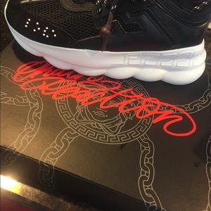 Versace chain reactions